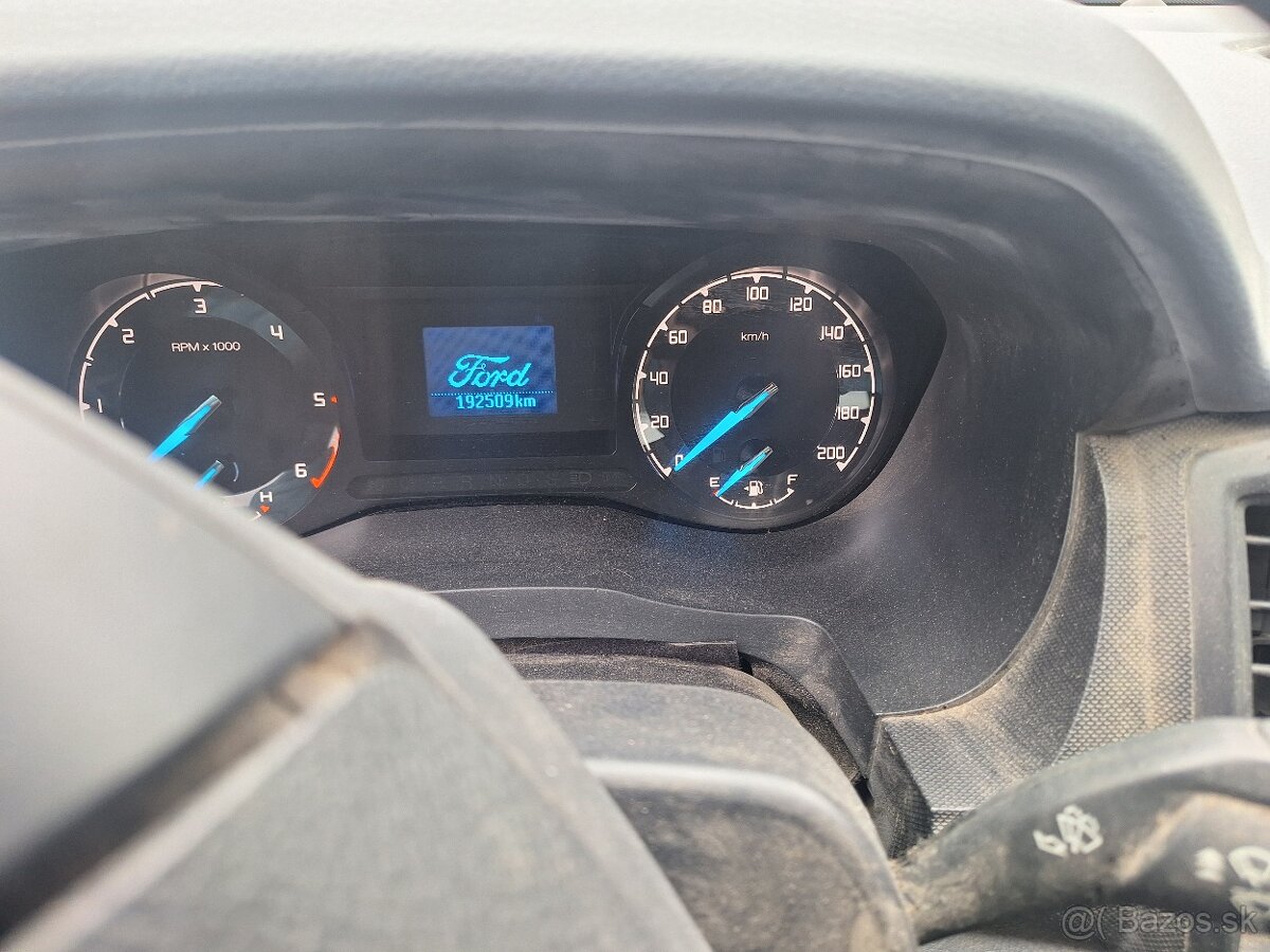 FORD RANGER 2,2 DIESEL 4X4 ROK 2018 - 8