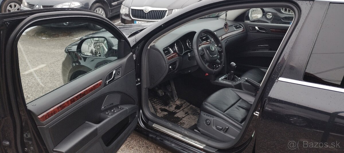 Predám Škoda Superb 2.0 TDI 103kw rok 2012 - 8