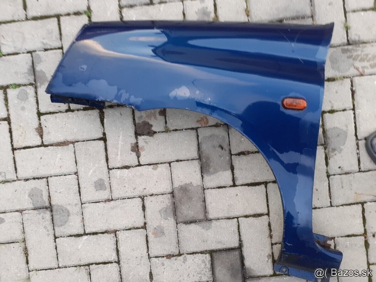Predam predny blatnik na renaul clio rok 2002 - 8
