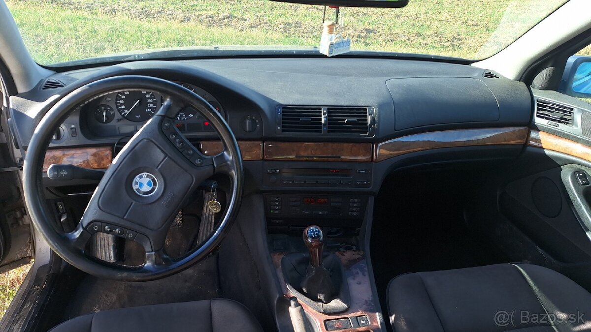 BMW 528i E39 - 8