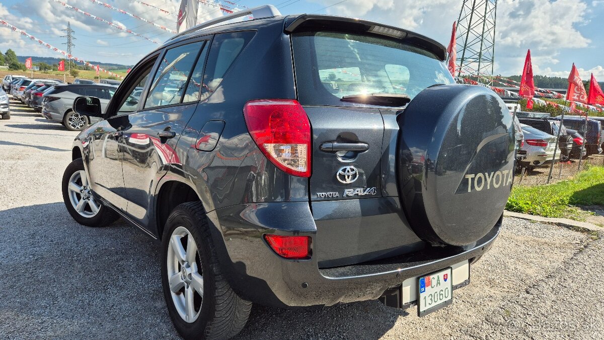 Toyota RAV4 2.2 D-4D 135 Base dovoz Taliansko - 8