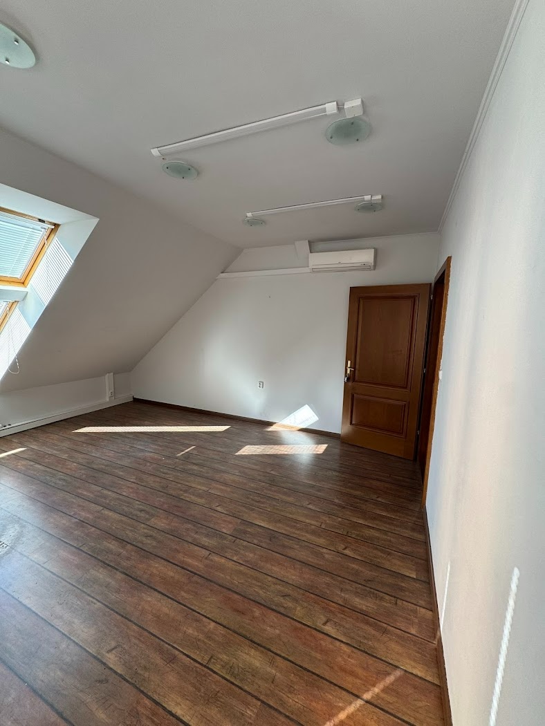 PRENÁJOM KANCELÁRIÍ V CENTRE MESTA - 8