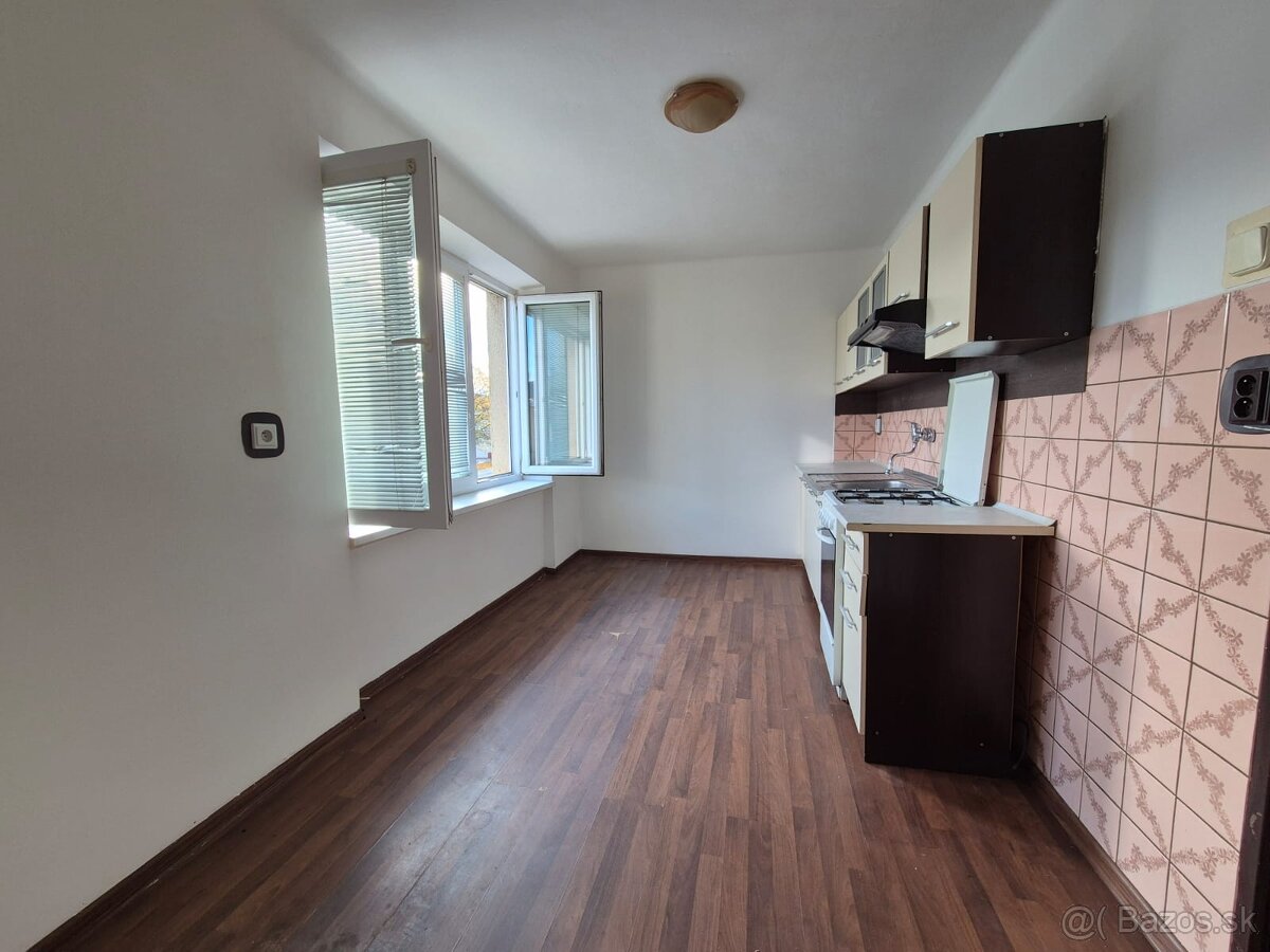 2-izbový byt - zeleň, juh-východ - 8