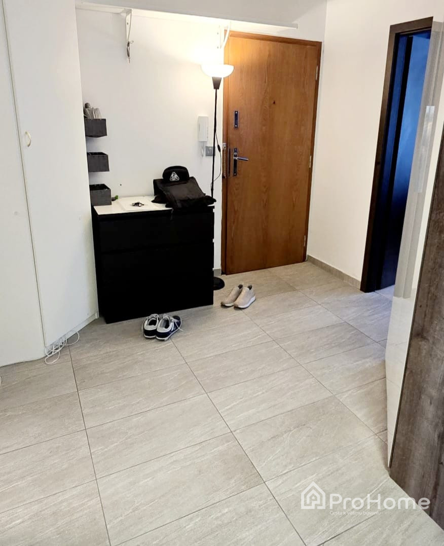 3 samostatné izby+kuchyňa s jedálňou–Petržalka, Andrusovova - 8