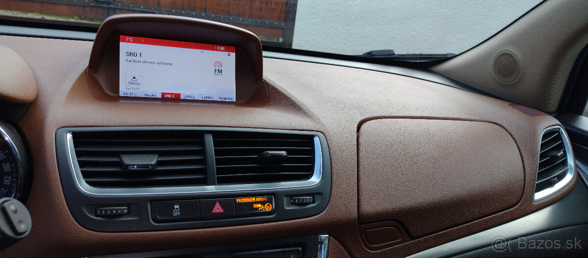 Predám Opel Mokka 4x4,2014 benzín ,103 kW,biela metalíza. - 8