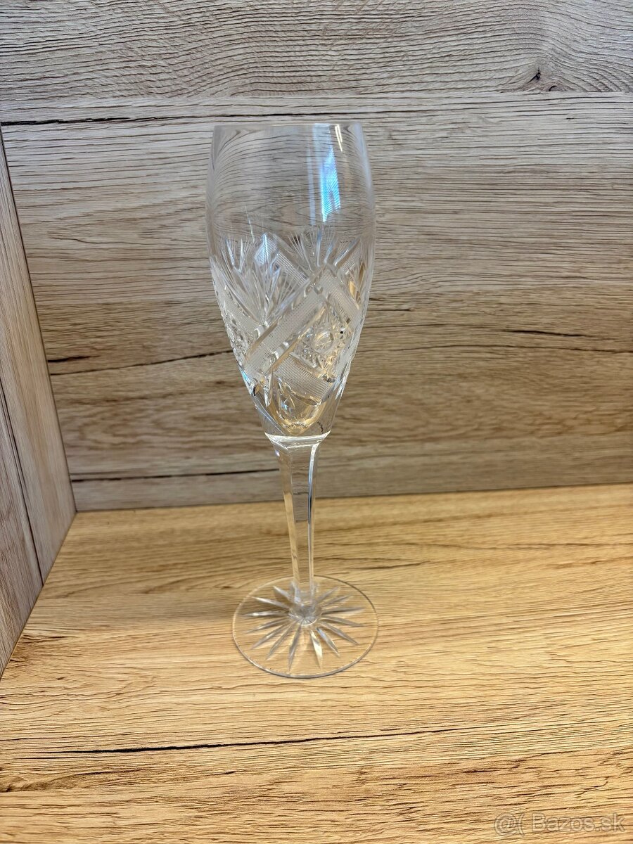 Krištáľový brúsený pohár na stopke - 8
