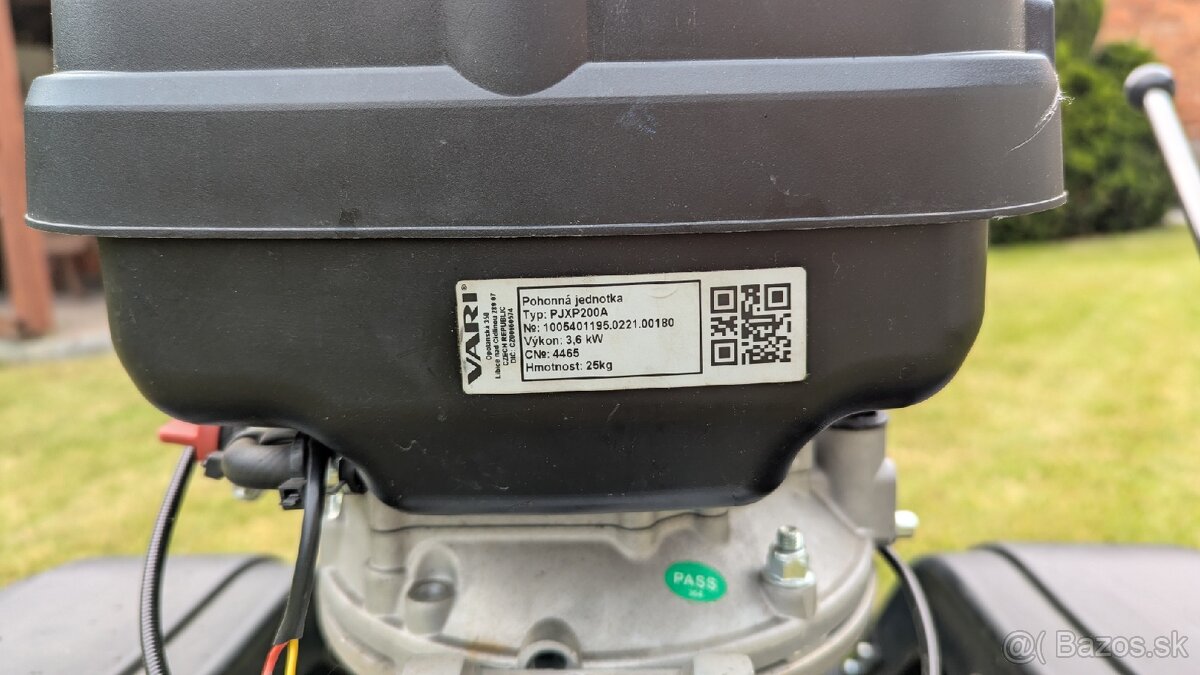 Predám nový doma vyrobený kompaktný traktor - 8