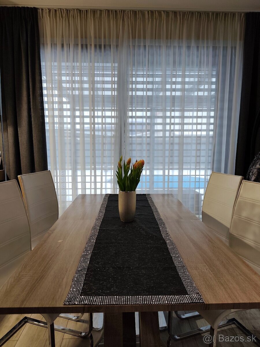 Jedálenský stôl - 8
