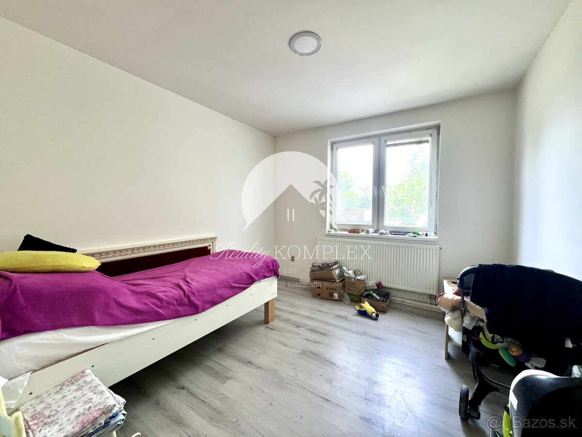 Reality KOMPLEX s.r.o. ponúka na PREDAJ priestranný 5-izbový - 8