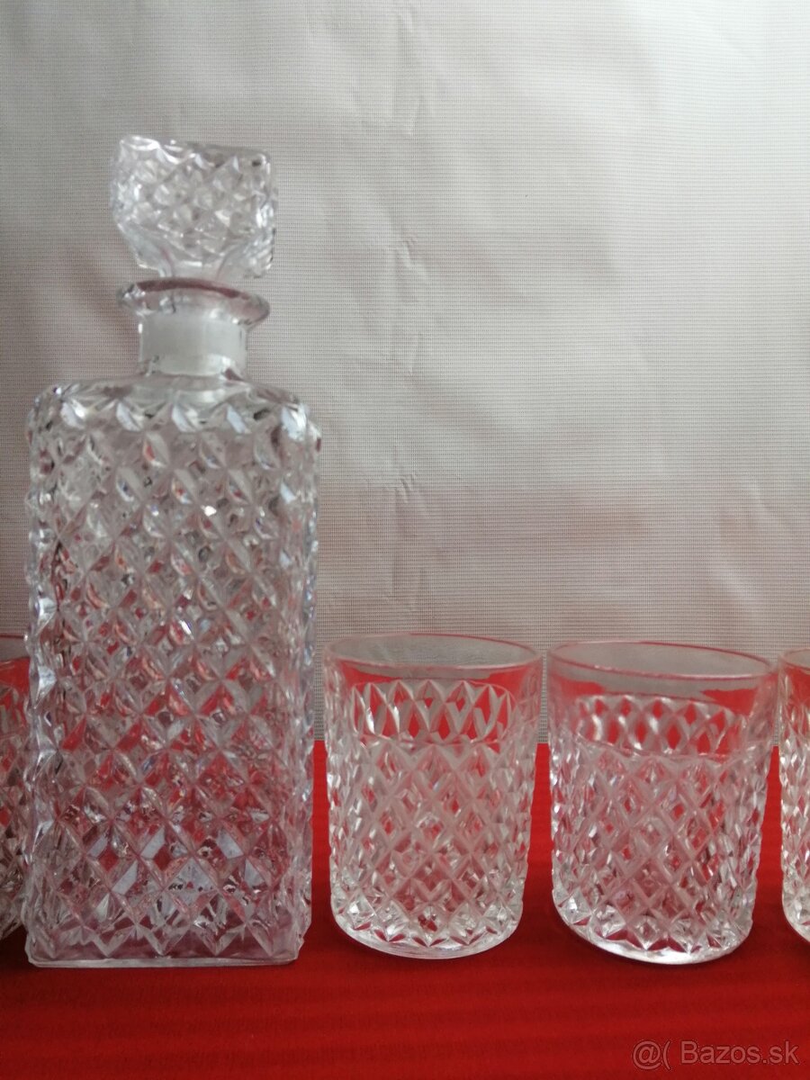 KARAFA S so 6 POHÁRIKMI - 8