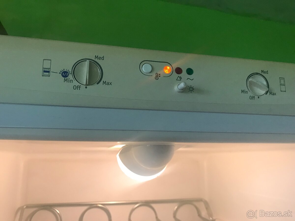 Chladnička z mrazakom Whirlpool - 8