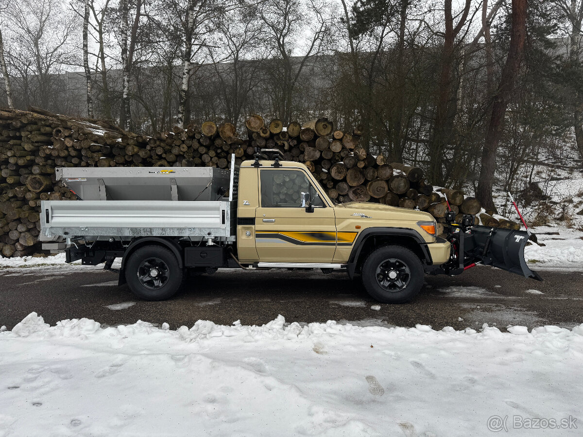 Sypač SnowEx Renegade - 8