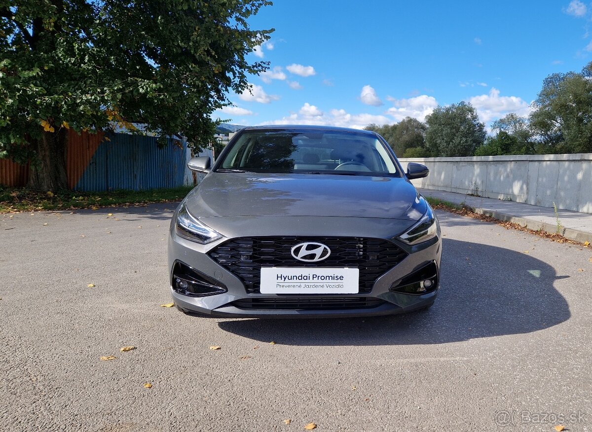 i30 Fastback 1,5 TGDi MHEV 103 kW 7DCT FAMILY - 8