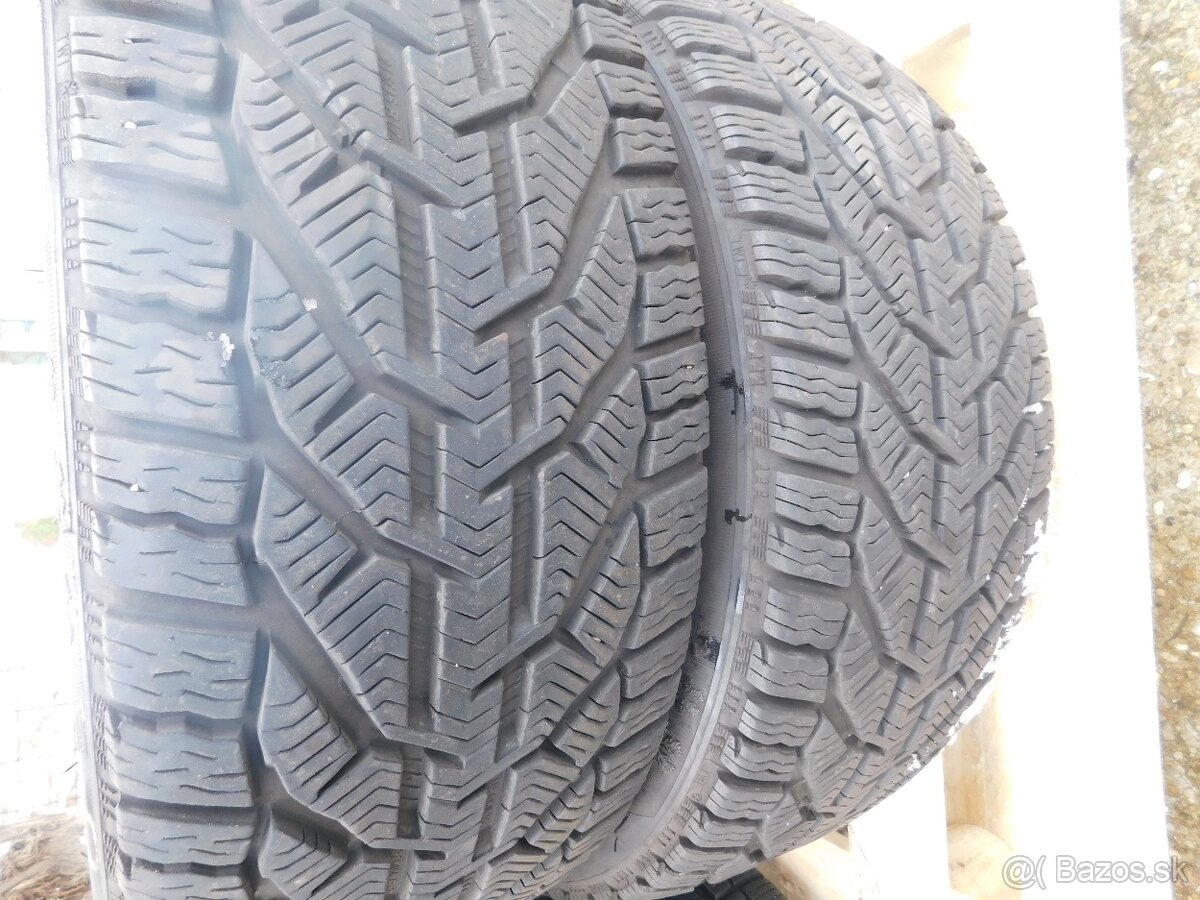 215/45R17 - 8