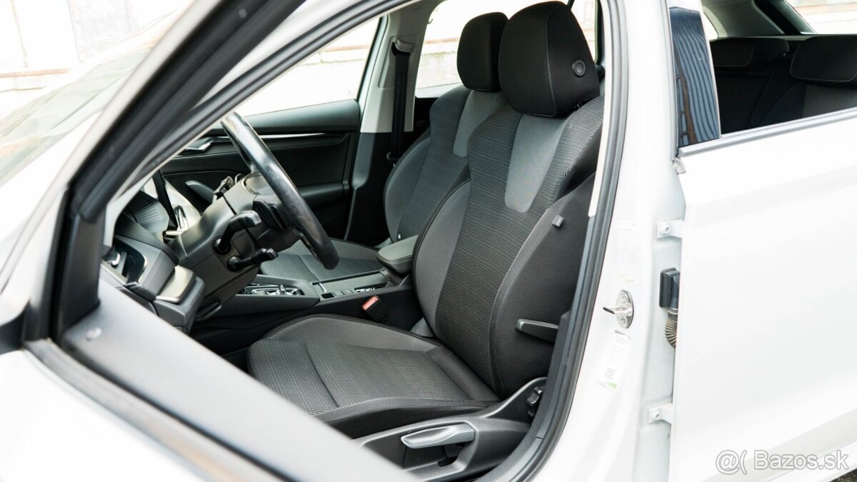 Škoda Octavia Combi 2.0 TDI Style A/T DSG - 8