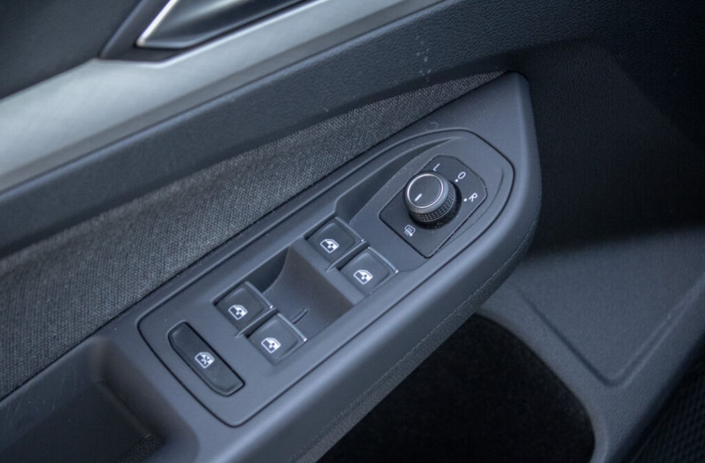 Volkswagen Golf 2.0 TDI 85kW Life - 8