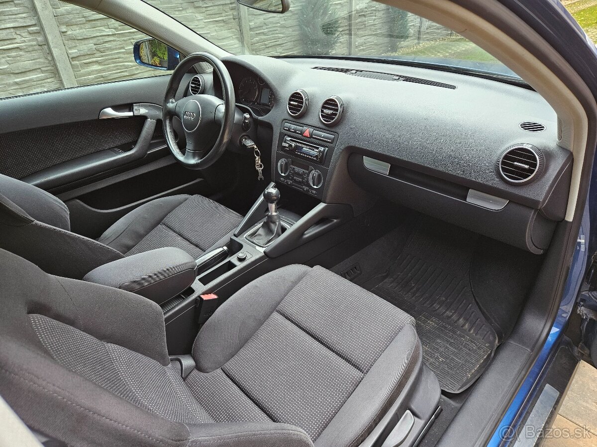 Audi A3 1.6 MPI - 8
