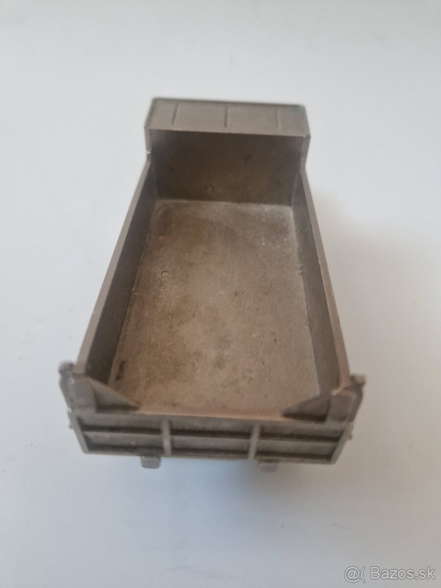 TATRA 148 -kovový model - 8