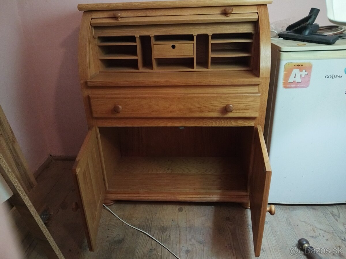 Dubový výsuvný stolík / komoda - 8