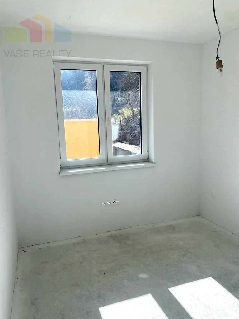 Trojizbový mezonetový byt Banka pri Piešťanoch - 8