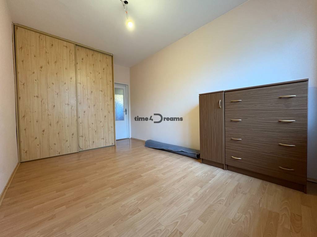 Na predaj: CENTRUM: 3 izb.byt + PIVNICA - 8