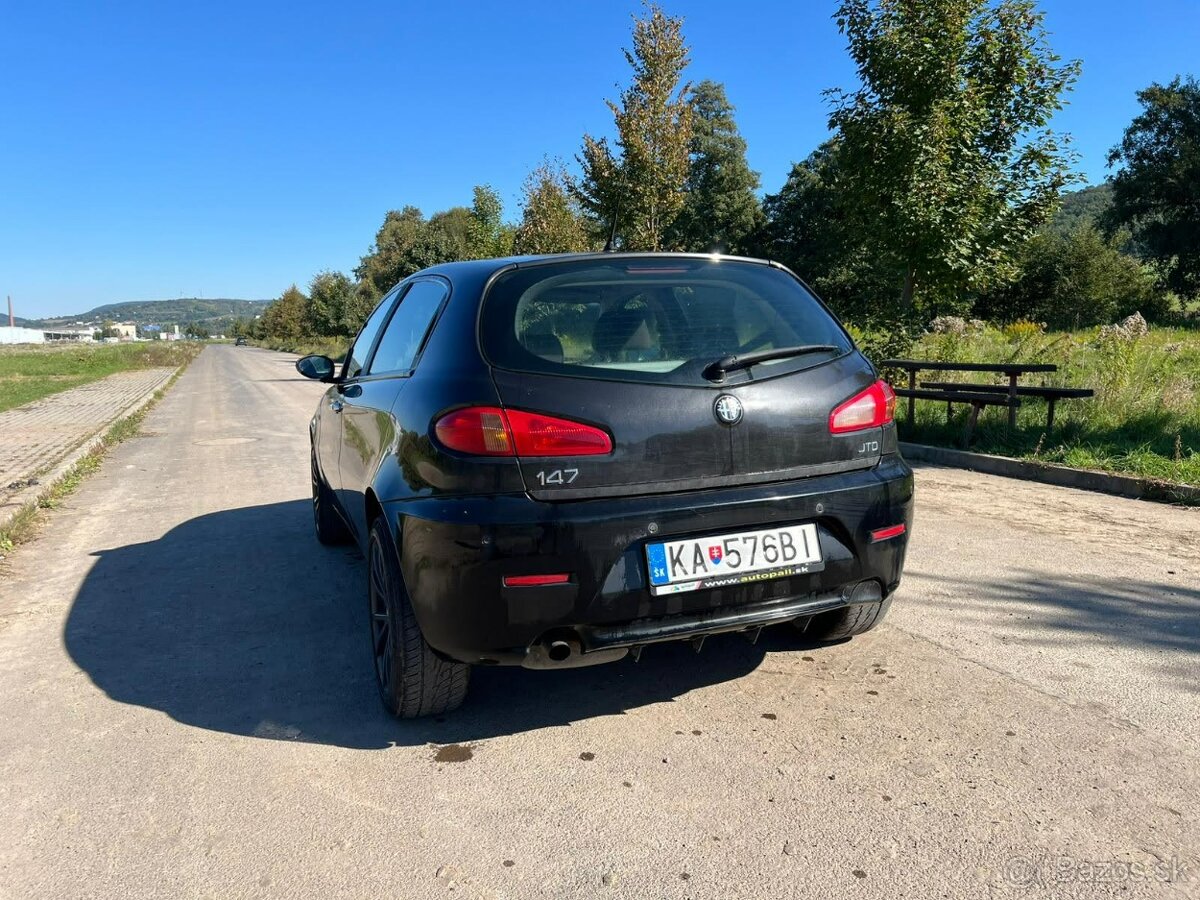 Alfa Romeo 147 JTD 85kW - 8