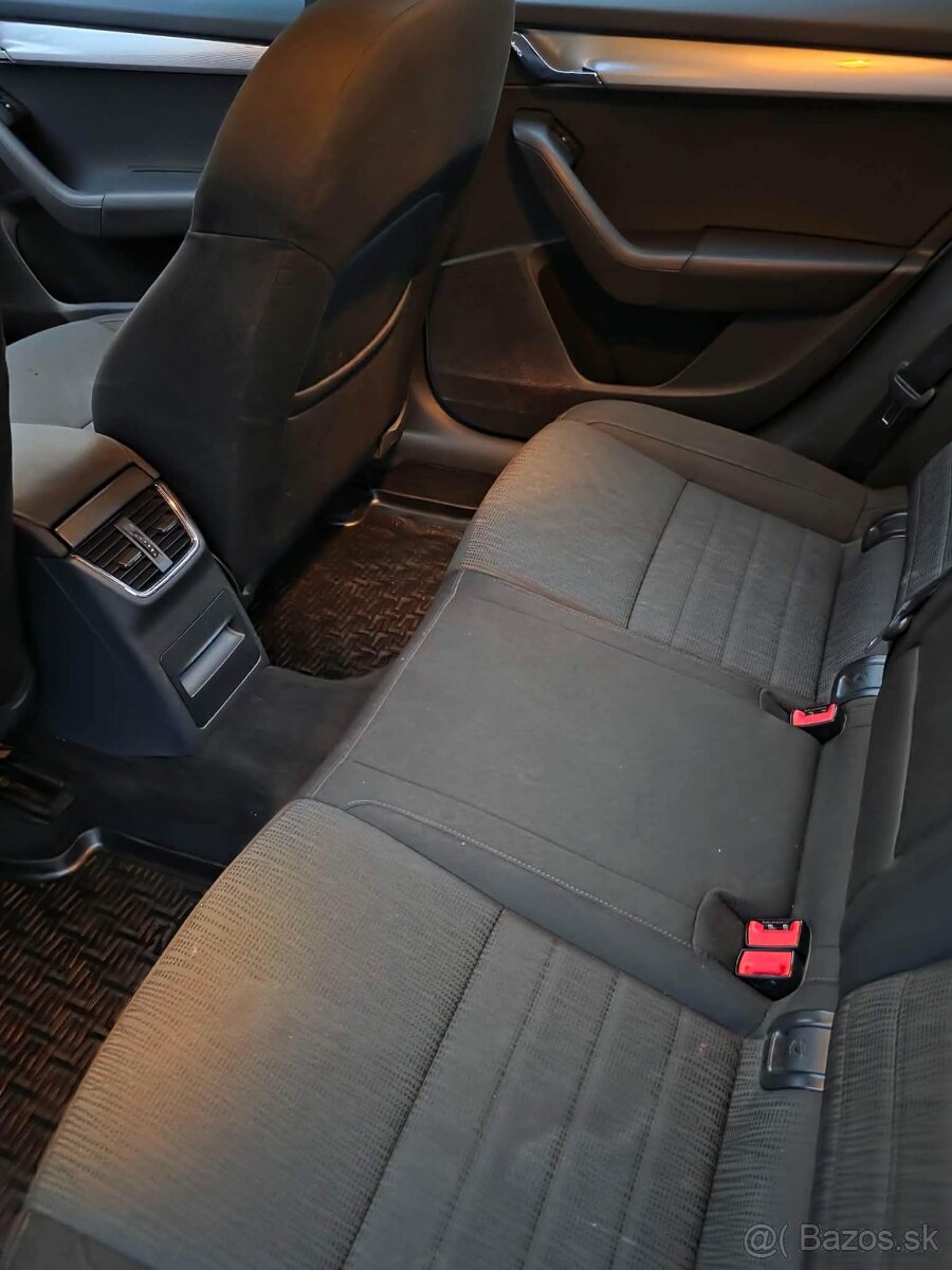 Skoda Octavia - 8