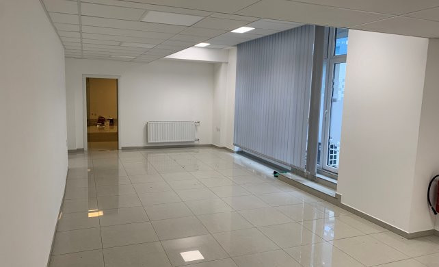 Kancelárske priestory v centre mesta 105 m2 + 58 m2 zasadač - 8