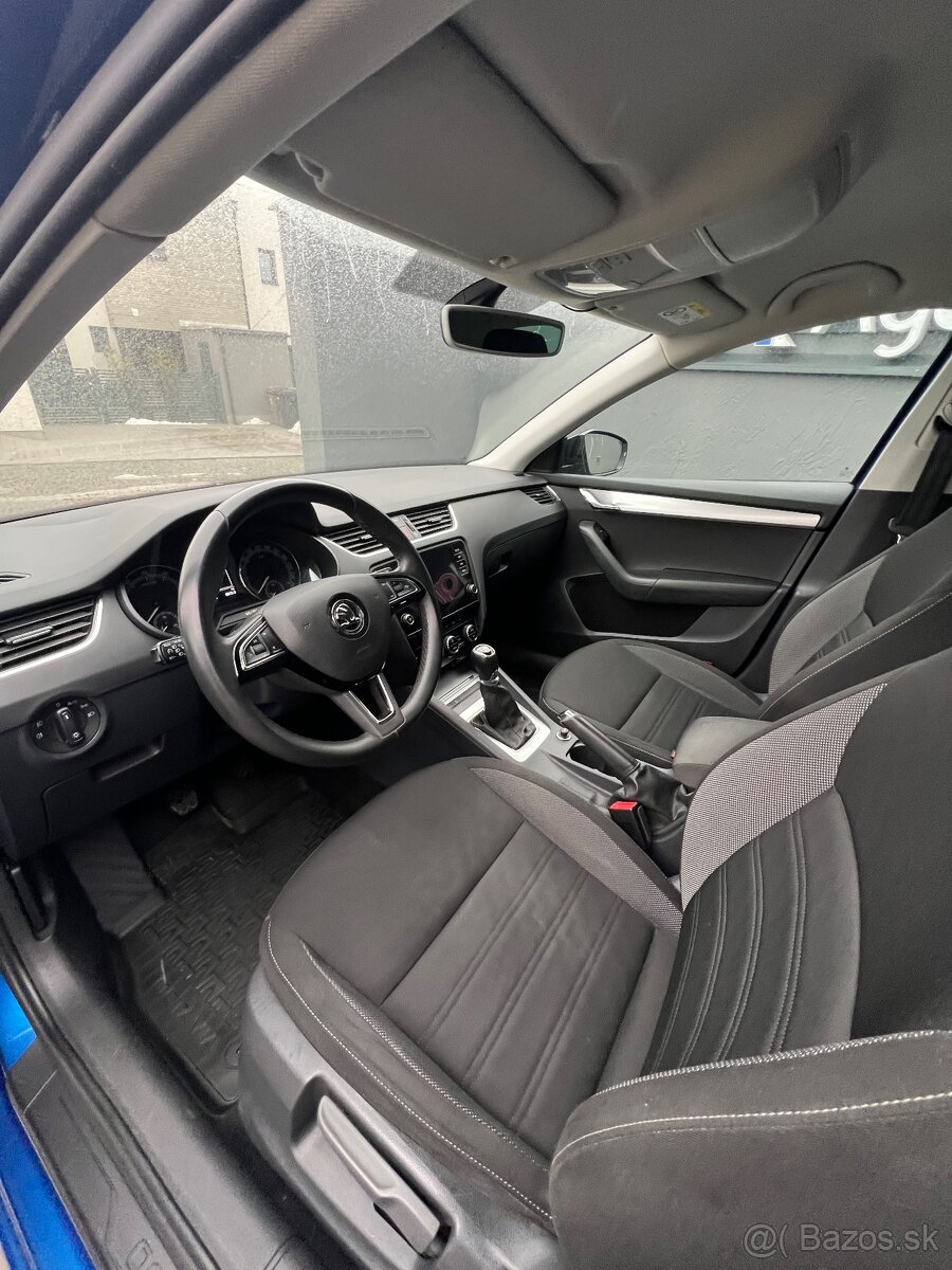 ŠKODA OCTAVIA 1.5 TSI FACELIFT TOP STAV - 8