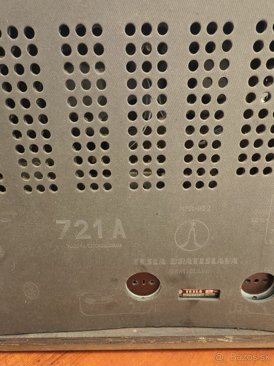 Rádio Tesla a starý stolík - 8