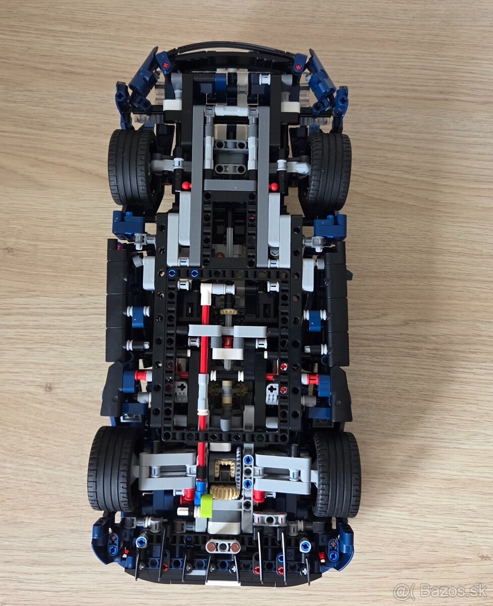 LEGO TECHNIC FORD GT 42154 - 8