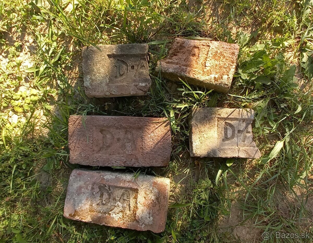 staré značené tehly - 8