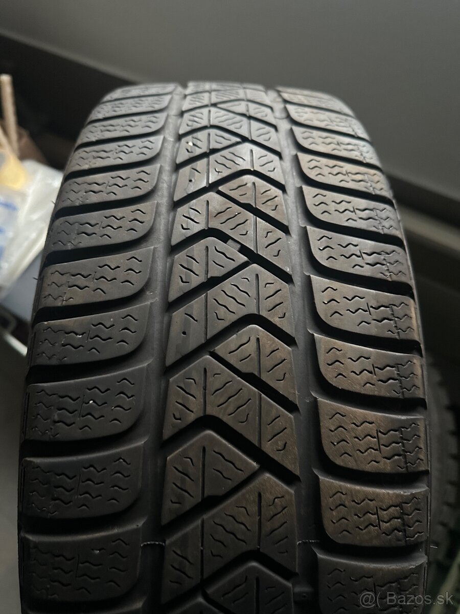 Zimné Pirelli sottozero 205/40 r18 - 8