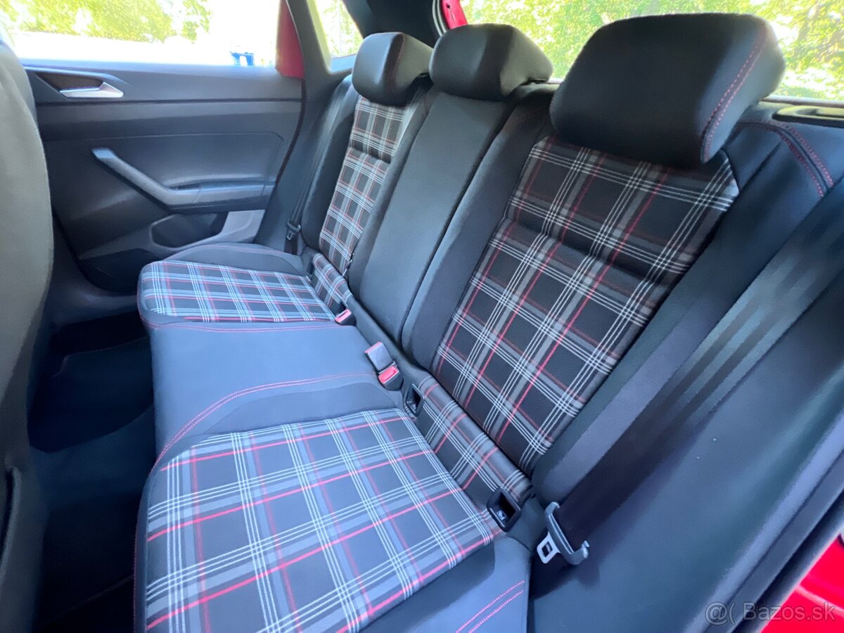 Volkswagen Polo GTI 2.0 TSI DSG - 8