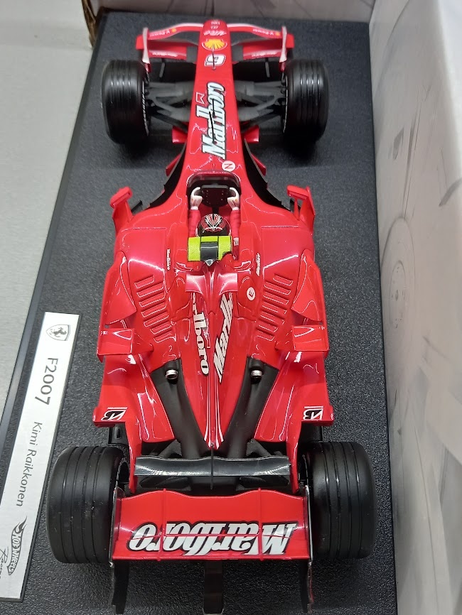 F1 FERRARI F2007 2007 MARLBORO RAIKKONEN HOTWHEELS 1:18 - 8