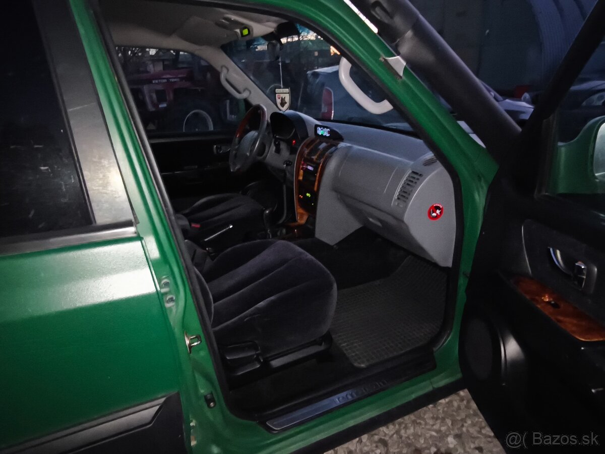 Hyundai Terracan - 8