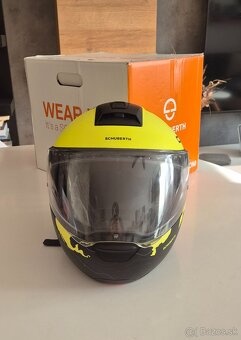 Prilba na motorku Schuberth C4 PRO, veľkosť L - 8