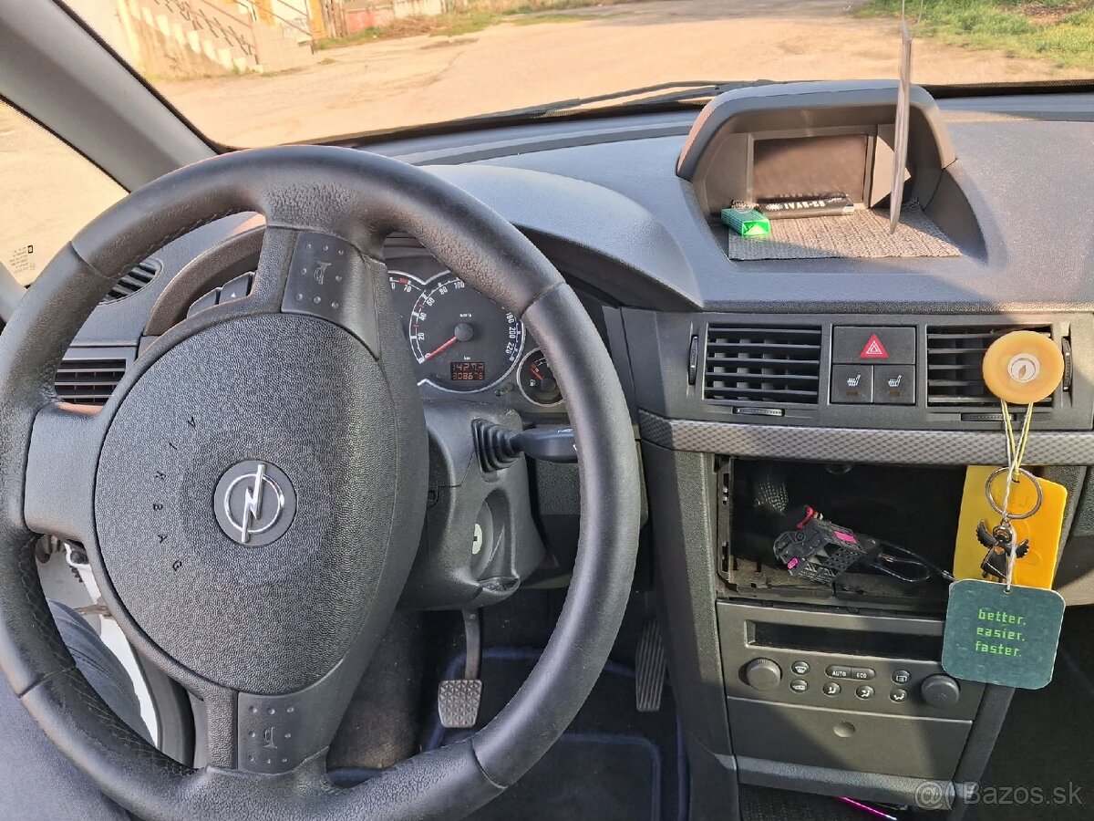 Opel Meriva 1.6 - 8