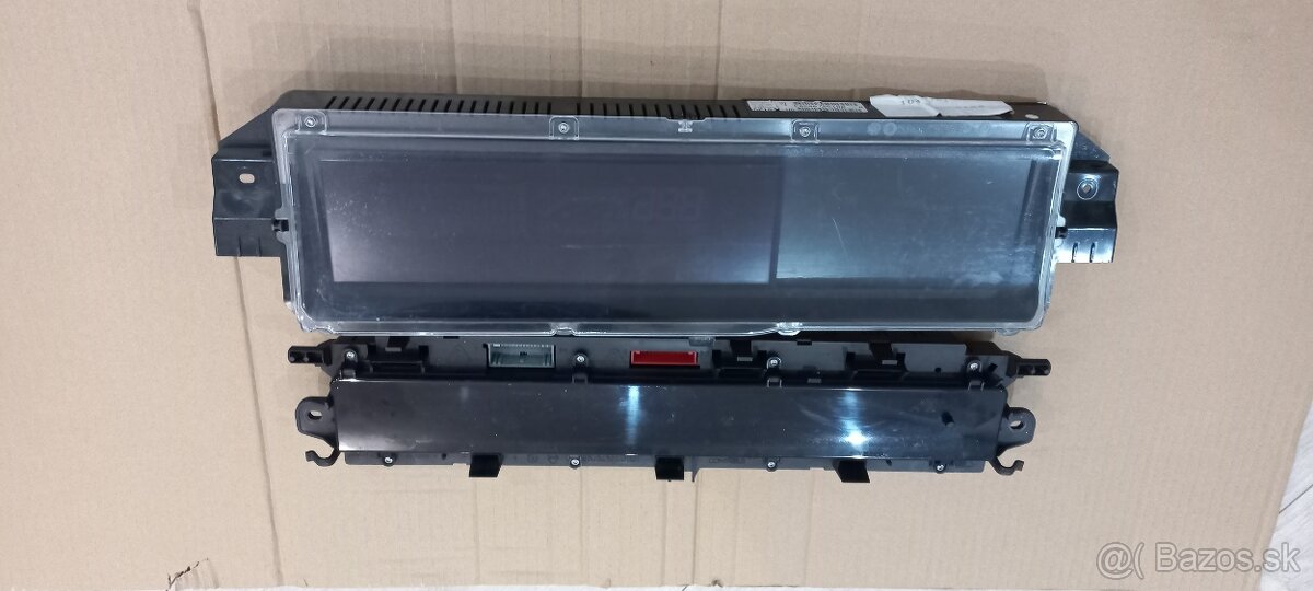 predam pristrojovy panelna renault - 8