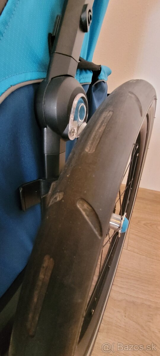 Cyklovozík Thule Chariot Cross 1 - 8