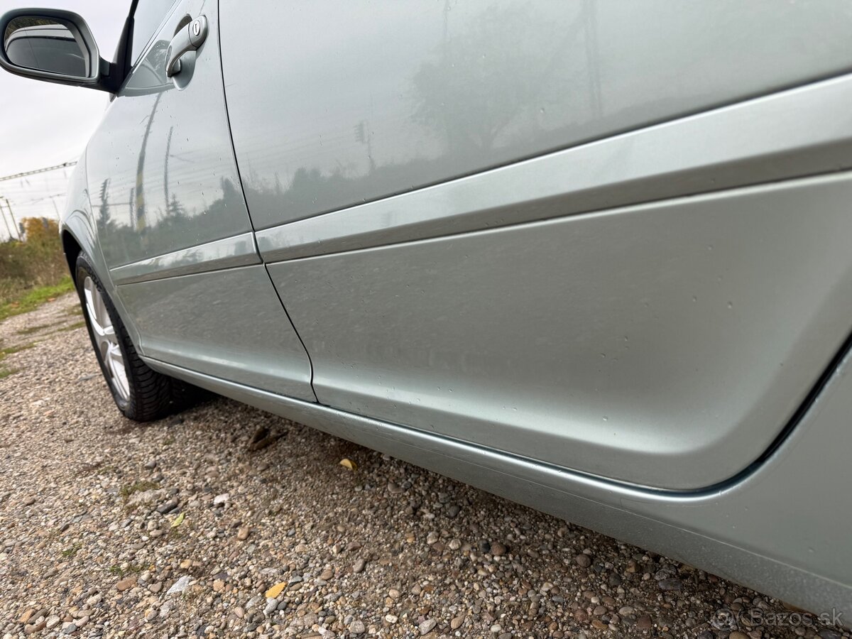 Škoda Octavia 2 FL 1.6 TDi CR 4x4 Combi - 8