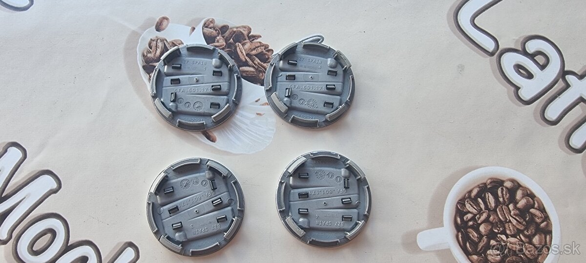 Predám orginal stredové pukličky znaky do diskov na Skoda - 8