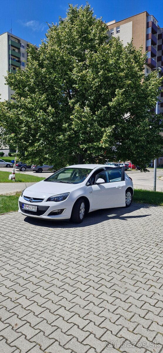 Opel Astra J 1.4 74kw - 8