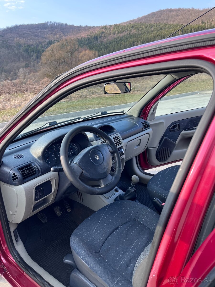 Renault CLIO THALIA - 8