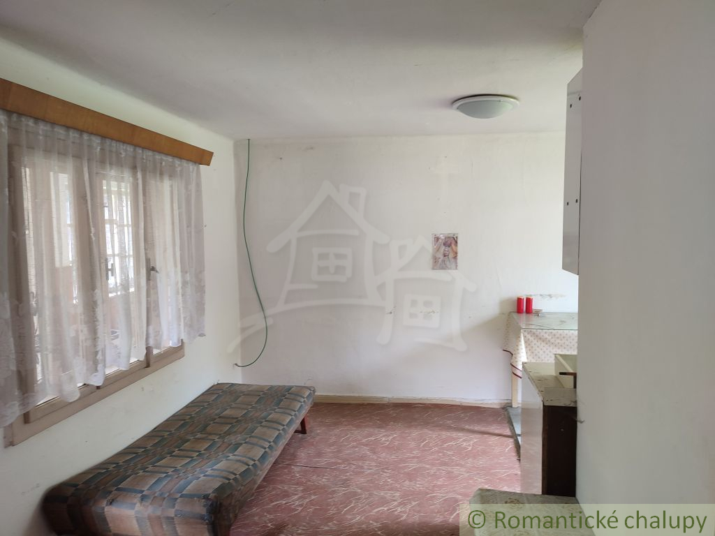 Staršia chalupa s hospodárskymi budovami na pozemku 1550 m - 8