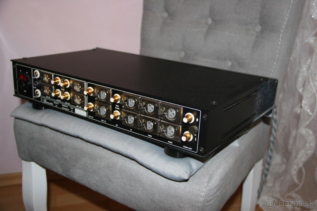 Burmester 877 XLR High End stereo predzosilňovač - 8