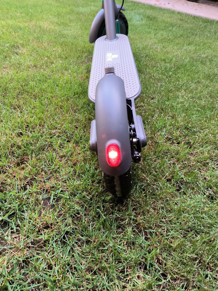 Elektricka kolobezka 30 km/h 2025 ZARUKA 0 Km - 8