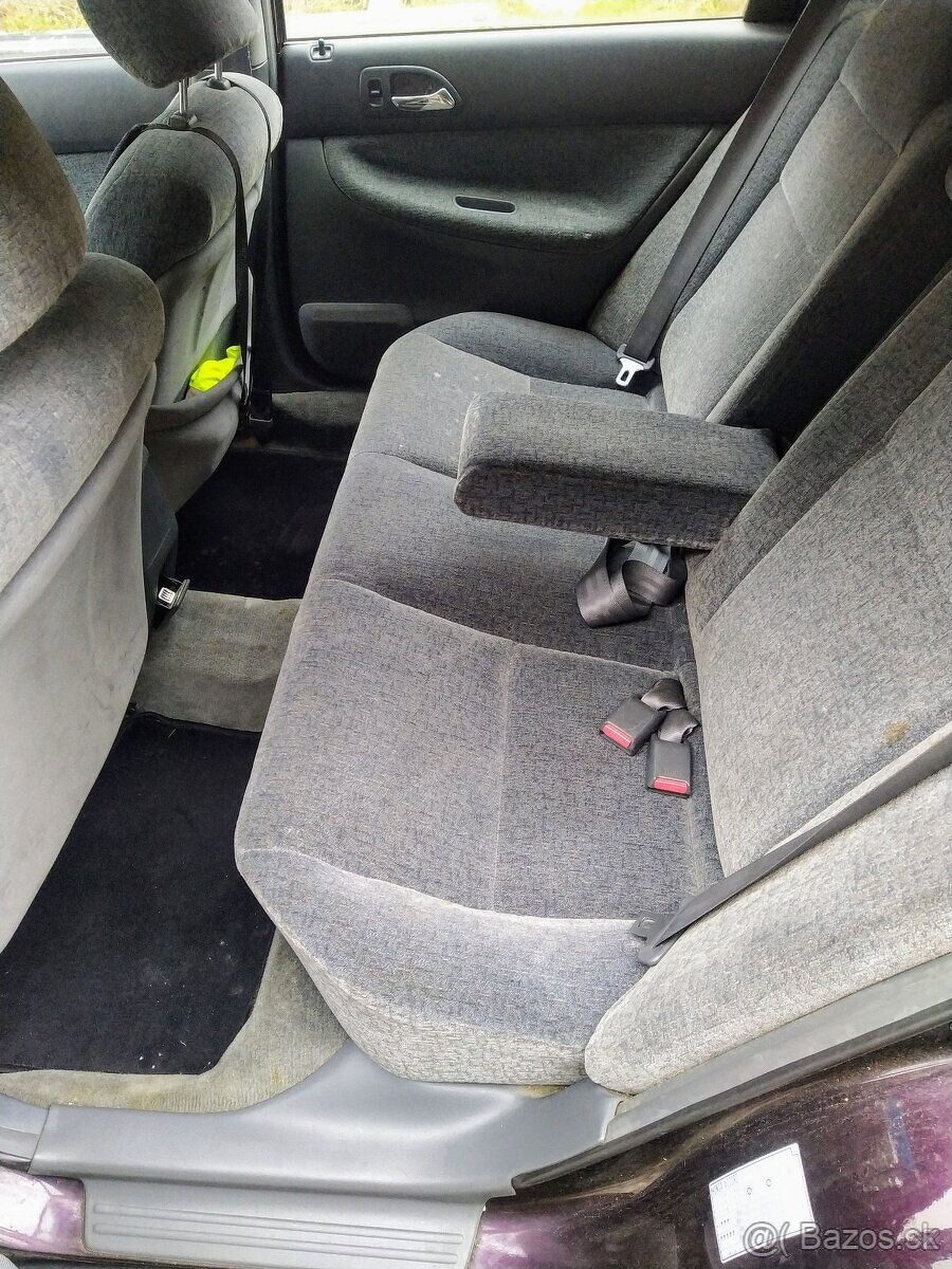 Honda Accord Aerodeck 2.2i automat - 154 000 KM - DVA VOZY - 8