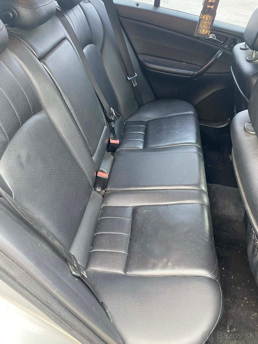 Mercedes Benz C 200CDi W203 - 8