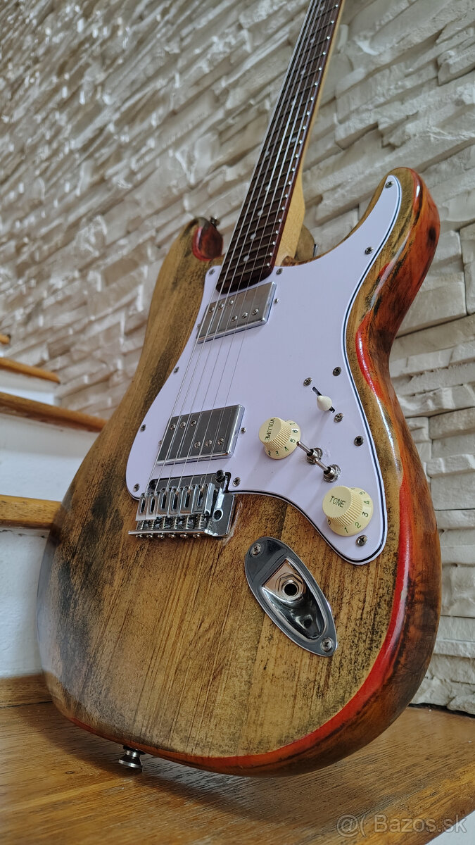 Fender. Squier Standard Fat Stratocaster. 2007. - 8